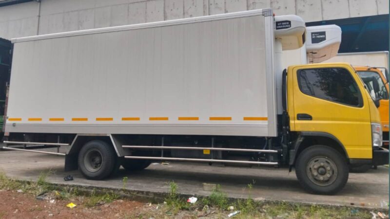 karoseri box pendingin FE 74 LN